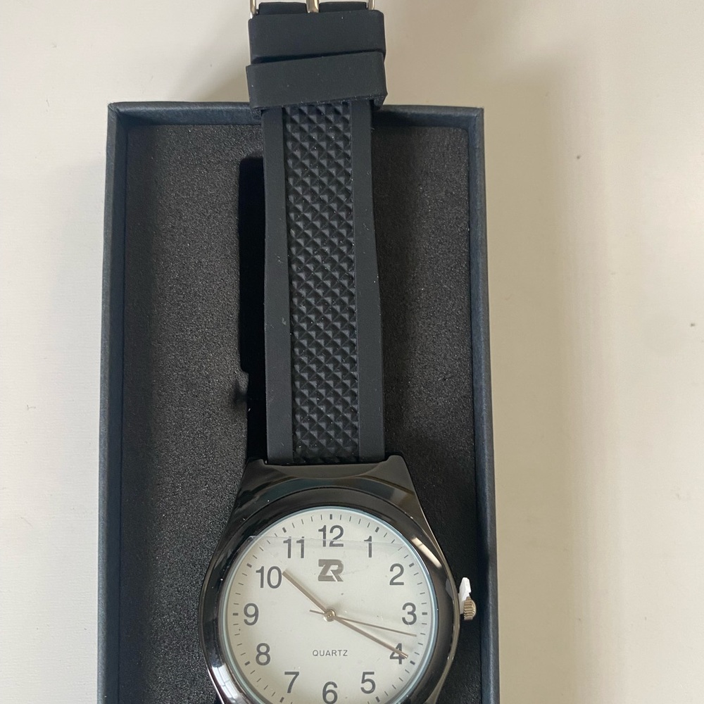 Men watch rose gold with black rubber band